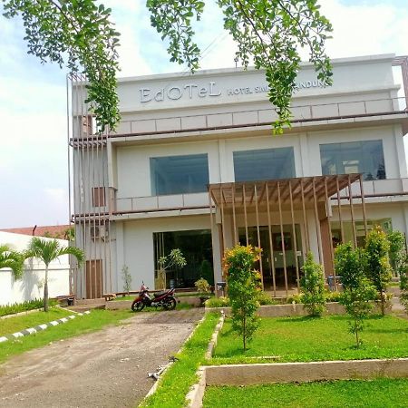 OYO 90102 Edotel Hotel By Dbest Hospitality Bandung Exterior foto