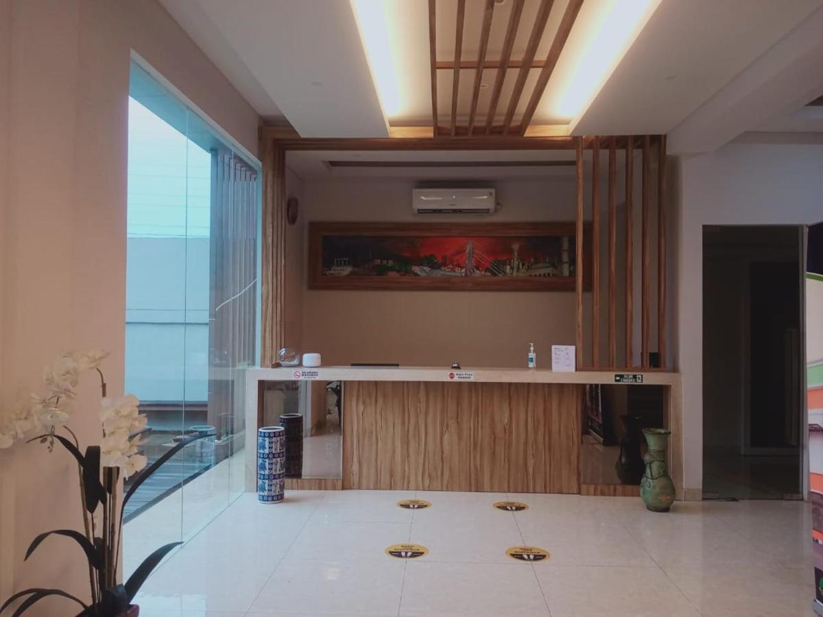 OYO 90102 Edotel Hotel By Dbest Hospitality Bandung Exterior foto