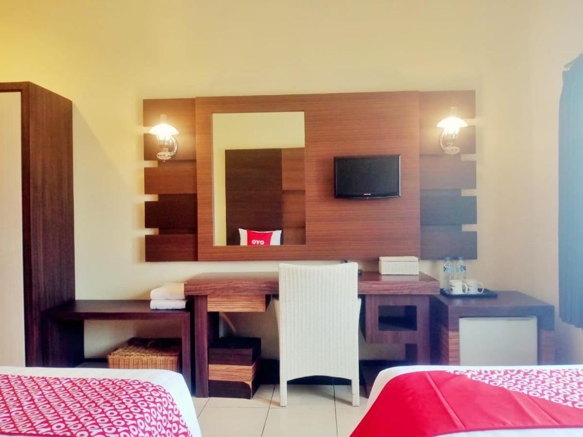 OYO 90102 Edotel Hotel By Dbest Hospitality Bandung Exterior foto