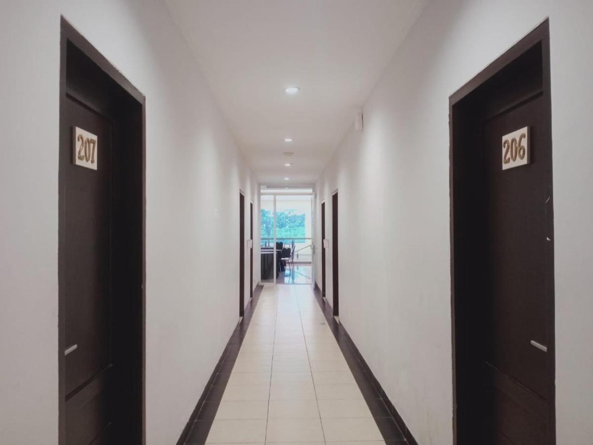 OYO 90102 Edotel Hotel By Dbest Hospitality Bandung Exterior foto