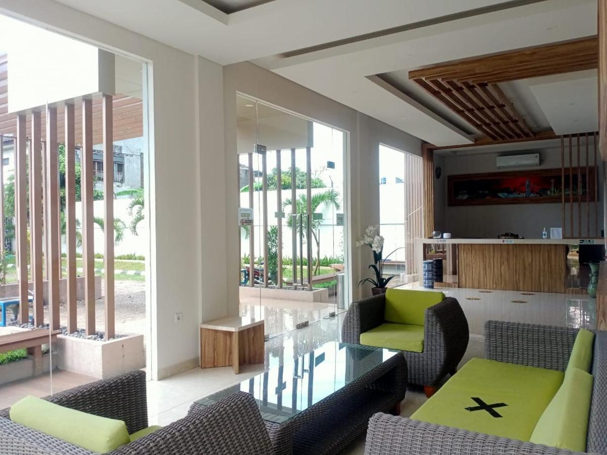 OYO 90102 Edotel Hotel By Dbest Hospitality Bandung Exterior foto